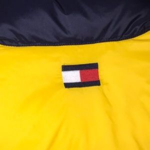 NWT TOMMY HILFIGER DOWN VEST MULTI COLOR